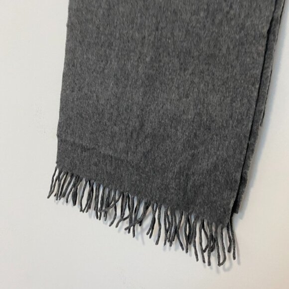 Begg of Ayr Gray Wool Fringe Scarf - Picture 3 of 4